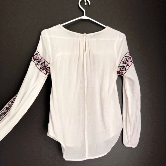 Long Sleeve Bohemian Top - Picture 2 of 7